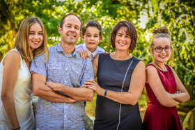 photographe portrait lifestyle family à Bressuire, Parthenay, Niort, Les Herbiers, Cholet . déplacements en Deux Sèvres, Vendée, Maine et Loire, et sur toute la france.