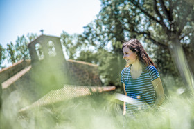 photographe portrait lifestyle family à Bressuire, Parthenay, Niort, Les Herbiers, Cholet . déplacements en Deux Sèvres, Vendée, Maine et Loire, et sur toute la france.
