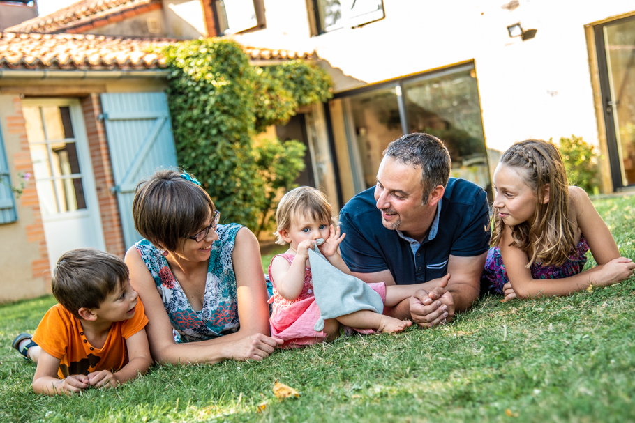 photographe portrait lifestyle family à Bressuire, Parthenay, Niort, Les Herbiers, Cholet . déplacements en Deux Sèvres, Vendée, Maine et Loire, et sur toute la france.