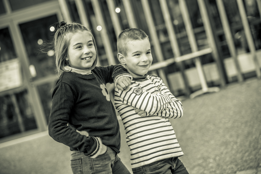 photographe portrait lifestyle family à Bressuire, Parthenay, Niort, Les Herbiers, Cholet . déplacements en Deux Sèvres, Vendée, Maine et Loire, et sur toute la france.