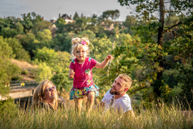 photographe portrait lifestyle family à Bressuire, Parthenay, Niort, Les Herbiers, Cholet . déplacements en Deux Sèvres, Vendée, Maine et Loire, et sur toute la france.