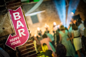 photographe de mariage dans les Deux Sèvres, la Vendée, et le Maines et Loire. Photographe à Bressuire, Parthenay, Niort, Les Herbiers, Cholet, et Saumur.