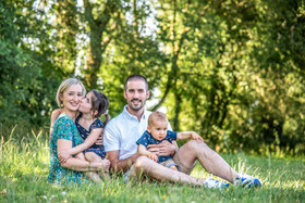 photographe portrait lifestyle family à Bressuire, Parthenay, Niort, Les Herbiers, Cholet . déplacements en Deux Sèvres, Vendée, Maine et Loire, et sur toute la france.