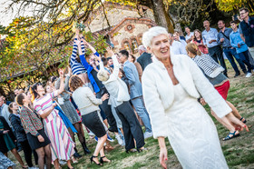 photographe de mariage dans les Deux Sèvres, la Vendée, et le Maine et Loire.Photographe à Bressuire, Parthenay, Niort, Les Herbiers, Cholet, et Saumur.