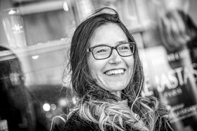 photographe portrait lifestyle family à Bressuire, Parthenay, Niort, Les Herbiers, Cholet . déplacements en Deux Sèvres, Vendée, Maine et Loire, et sur toute la france.